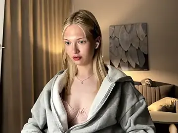 EvelineMolima  live sex cam
