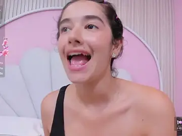 Ivy_petit  live sex cam