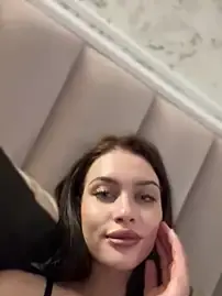 KikiWatson  live sex cam