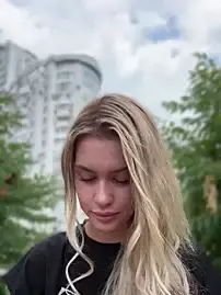 KikiWatson  live sex cam