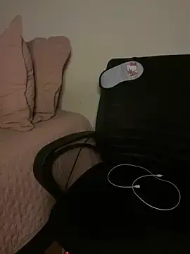 La_Milli  live sex cam