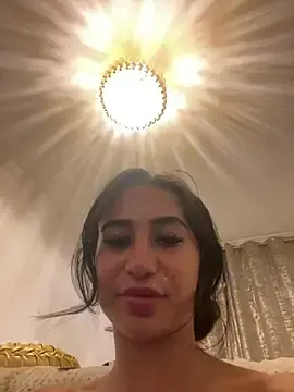 Itsyourgirltee  live sex cam