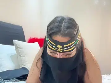 Jyjyelamira  live sex cam