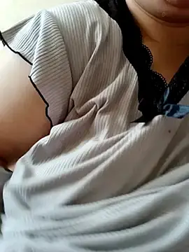 Katalina990  live sex cam