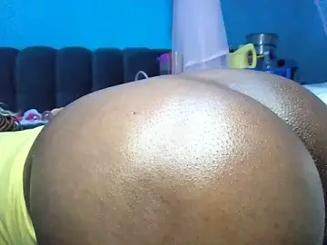 Princessnairam  live sex cam