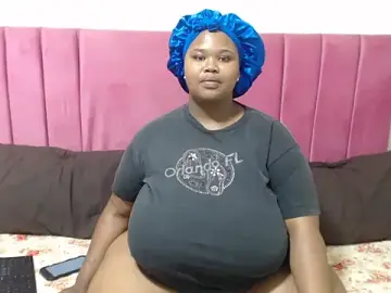 BustyBmw  live sex cam