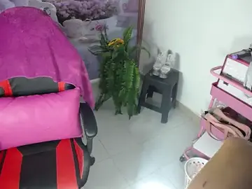Layla-Wattson  live sex cam