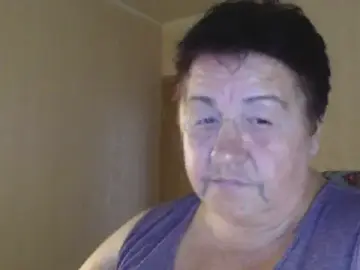 SexxyDreams1  live sex cam