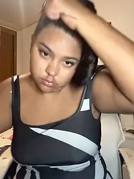 Vaiyolet5632  live sex cam