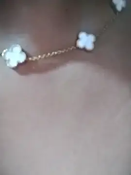 Viola_Bertie  live sex cam