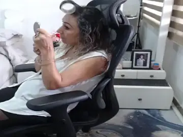 Jesy_hot  live sex cam