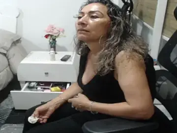 Jesy_hot  live sex cam