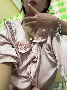 Tenten110  live sex cam