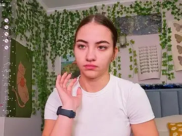 Fit_Brunette_  live sex cam