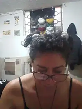 Pupi-Lanegra  live sex cam