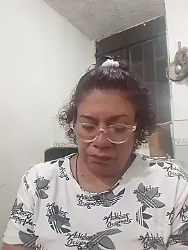Pupi-Lanegra  live sex cam