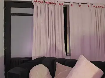 Dream_saray  live sex cam
