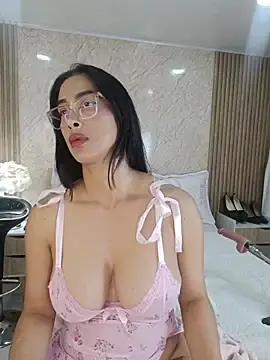 ImLauu  live sex cam