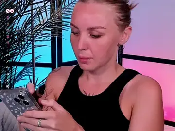 LianaFord  live sex cam