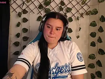 Nika_1_  live sex cam