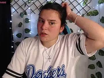 Nika_1_  live sex cam