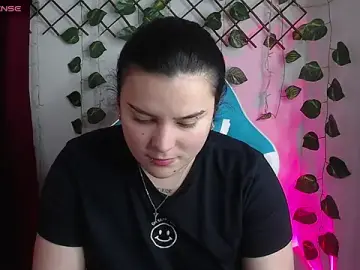 Nika_1_  live sex cam