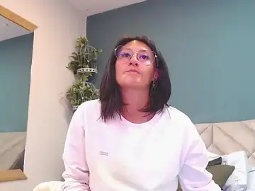 SharisWillian  live sex cam