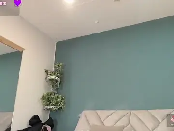 SharisWillian  live sex cam