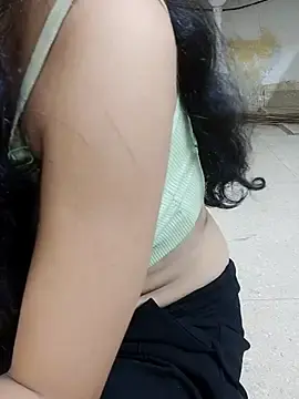 Sizzling_Quinn  live sex cam