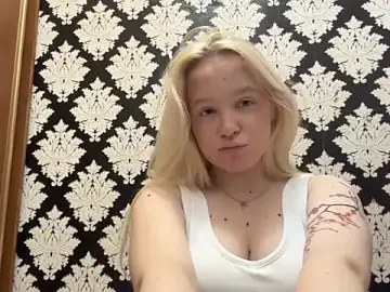 AkilahSchofell  live sex cam