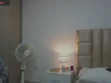 Phiamat_  live sex cam