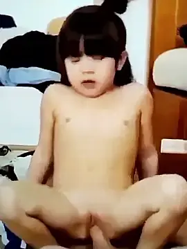 Rising_smiler-03  live sex cam