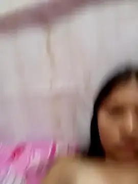 Yupi-14  live sex cam