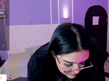 Martinasaez  live sex cam