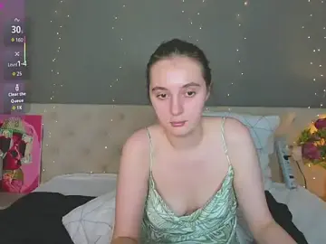 Amy-Desiree  live sex cam
