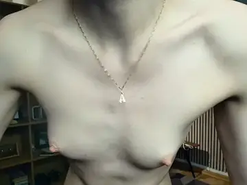 LianneBynon  live sex cam