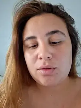 Misseslu03  live sex cam