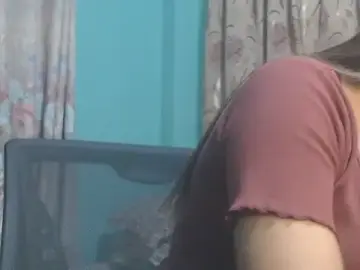 NancyRuvi  live sex cam