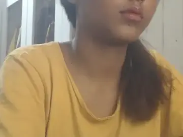NancyRuvi  live sex cam
