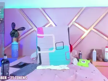 SophieSinclair  live sex cam