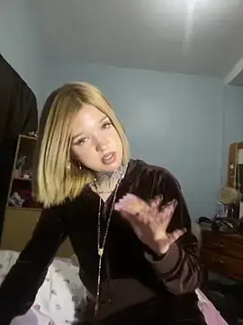Avrillayan  live sex cam