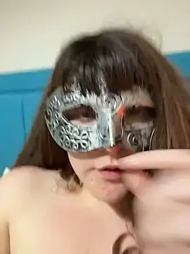 Silvercurved  live sex cam