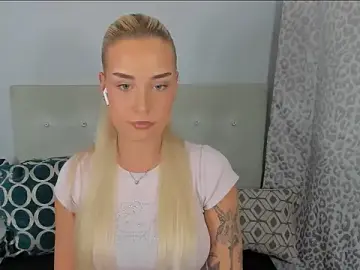 KristyHoney  live sex cam
