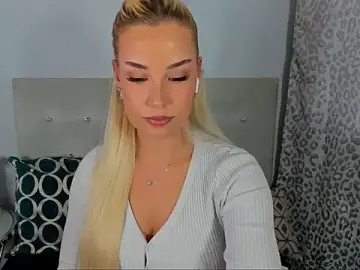 KristyHoney  live sex cam