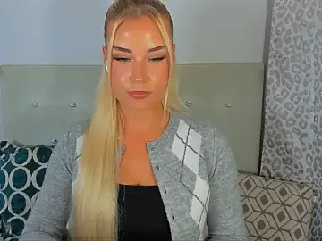 KristyHoney  live sex cam