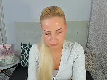 KristyHoney  live sex cam