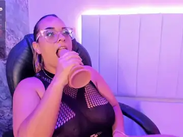 MHONIKBELUCCI  live sex cam