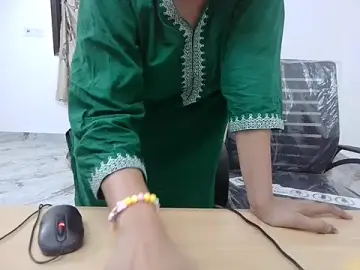 Akeera78  live sex cam