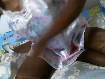 Luckieey  live sex cam