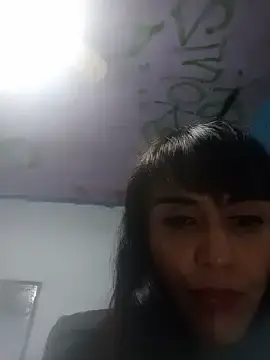 Niedlitch  live sex cam